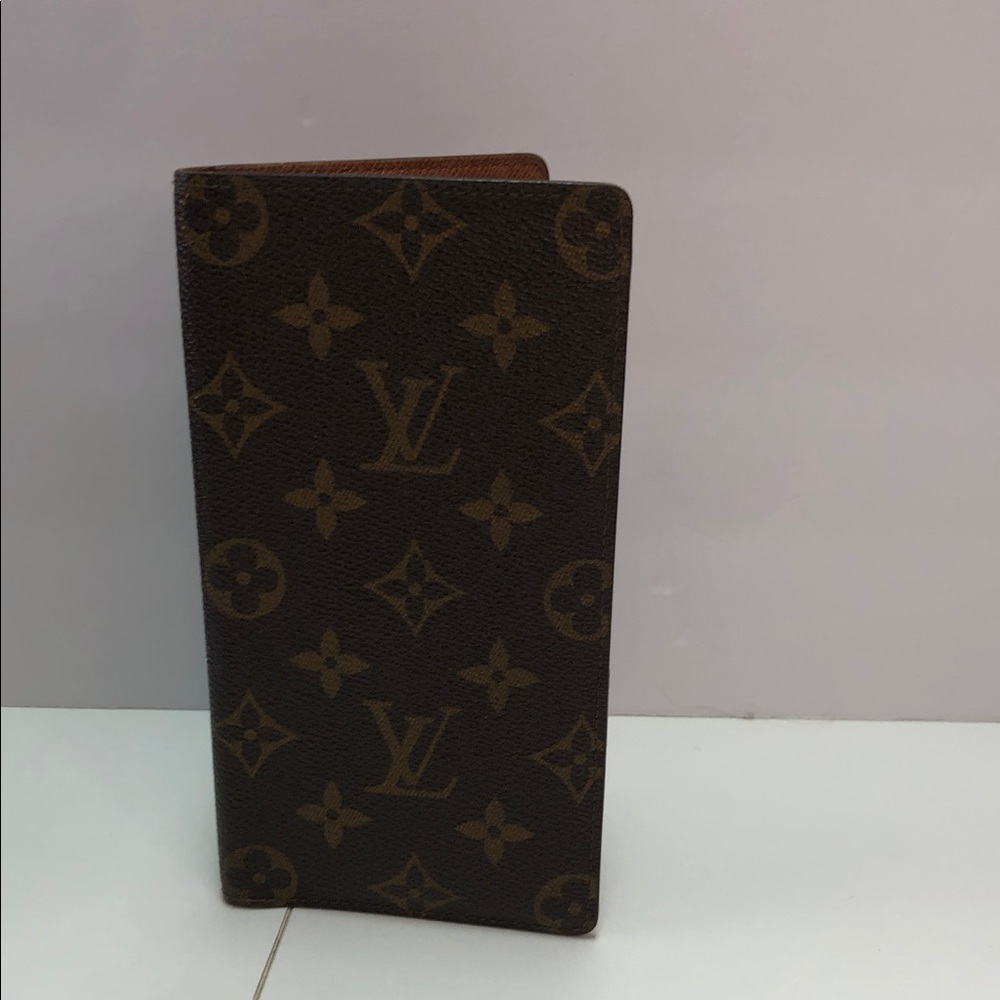 Louis Vuitton Monogram Vertical Card Holder in Dark Brown